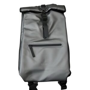 RAINS Weatherproof Waves Rucksack Silver Backpack Men Women Adjustable MSRP $125